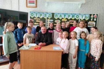 Иерей Иоанн Вабищевич побеседовал с воспитанниками летнего лагеря "Солнышко"