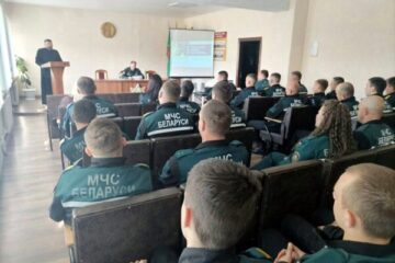 протоиерей Сергий Лешкевич провел в Лепельском районном отделе по чрезвычайным ситуациям встречу-беседу на тему: «Семья без сквернословия»