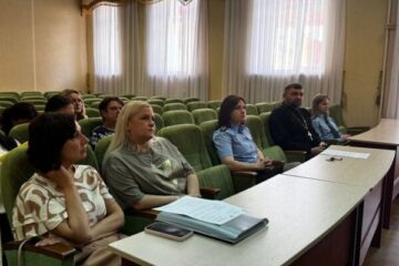 Протоиерей Сергий Лешкевич принял участие в очередном заседании комиссии по делам несовершеннолетних