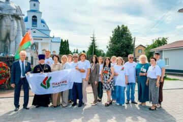 Протоиерей Владимир Коледа принял участие в митинге «Спасибо за мирное небо»