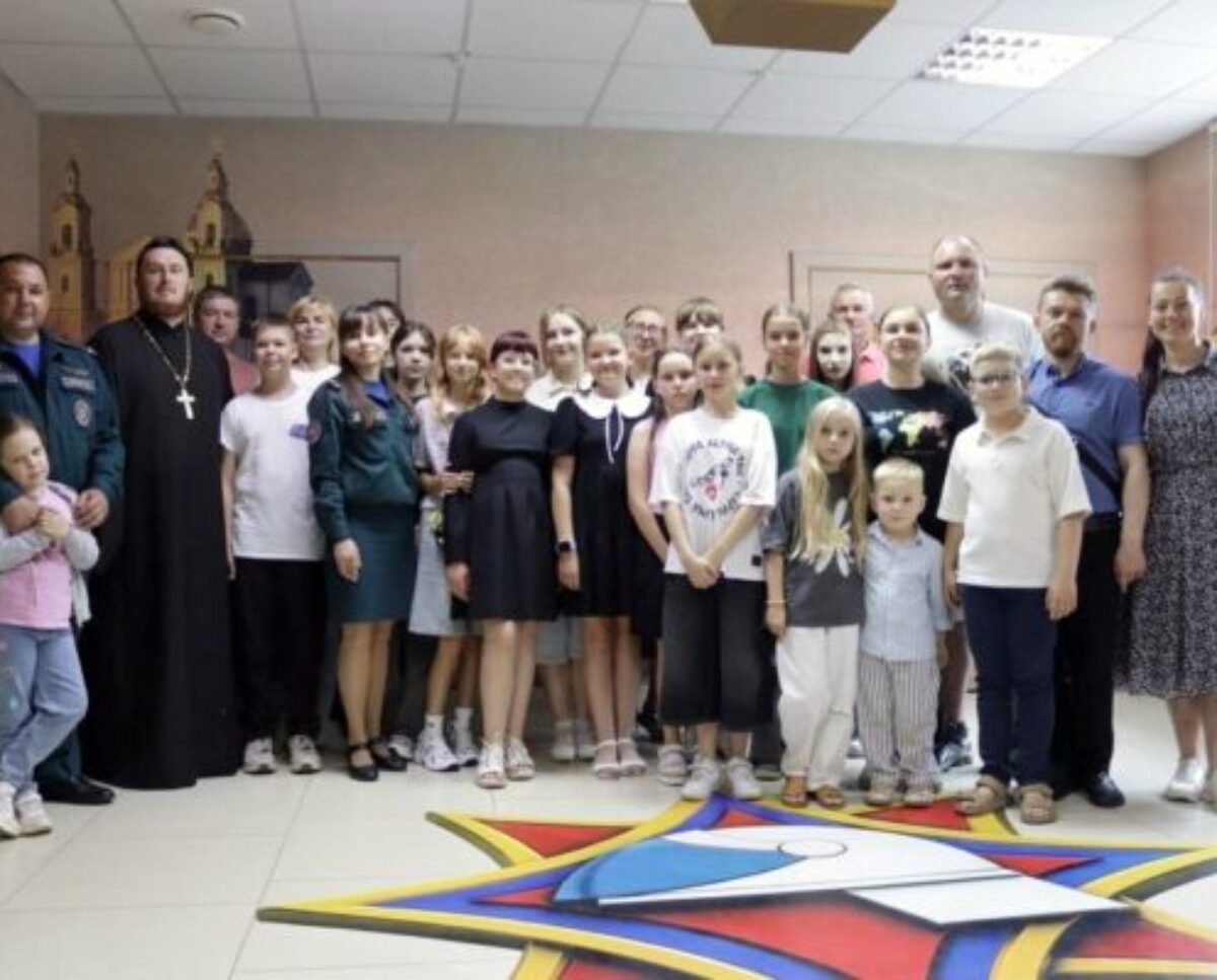 Воспитанники воскресных школ вместе с родителями и священнослужители Витебской епархии посетили центр безопасности МЧС