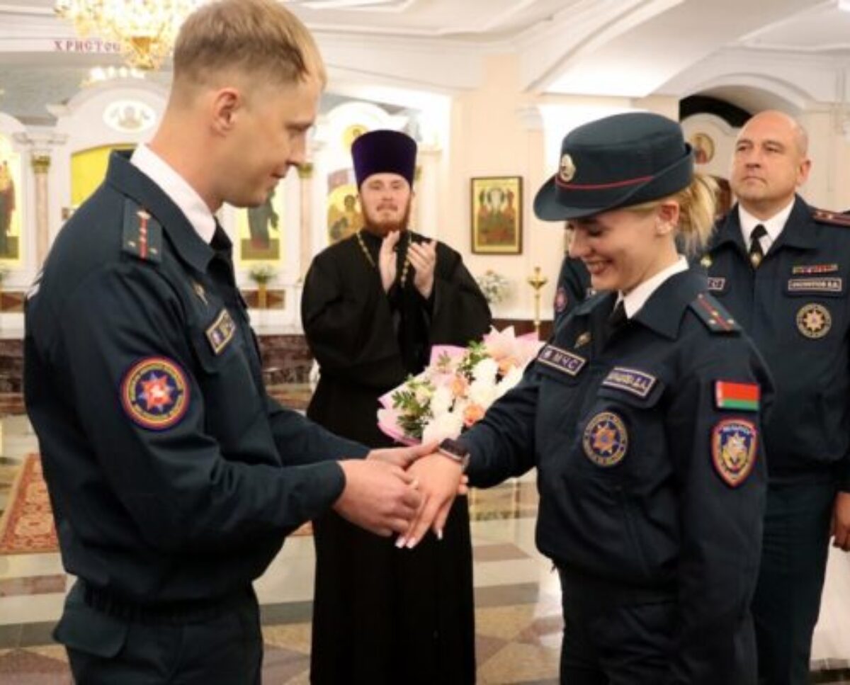 «Святость семьи – сила Отечества»: спасатели и представители духовенства провели мероприятие для семейных пар работников МЧС
