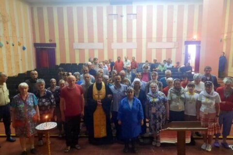 Участники сестричества великомученика Георгия Победоносца храма Святой Живоначальн. Городка посетили ГУ "Максимовский социальный пансионат Северный»