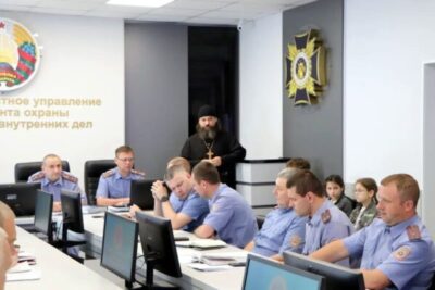 Иерей Николай Богданов провел беседу «Духовно-нравственный образ сотрудника Департамента охраны Министерства внутренних дел»