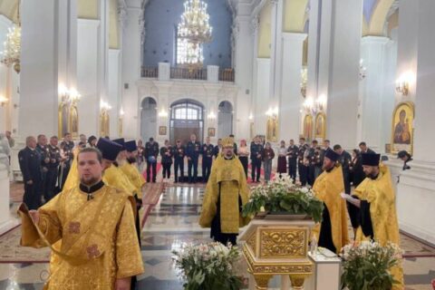 В День семьи протоиерей Владимир Резанович совершил молебен в Успенском кафедральном соборе Витебска