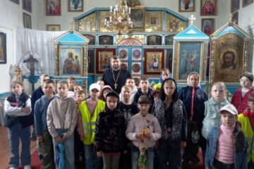 Воспитанники школьного лагеря "Семь+Я" посетили храм святой великомученицы Параскевы Пятницы Лепеля