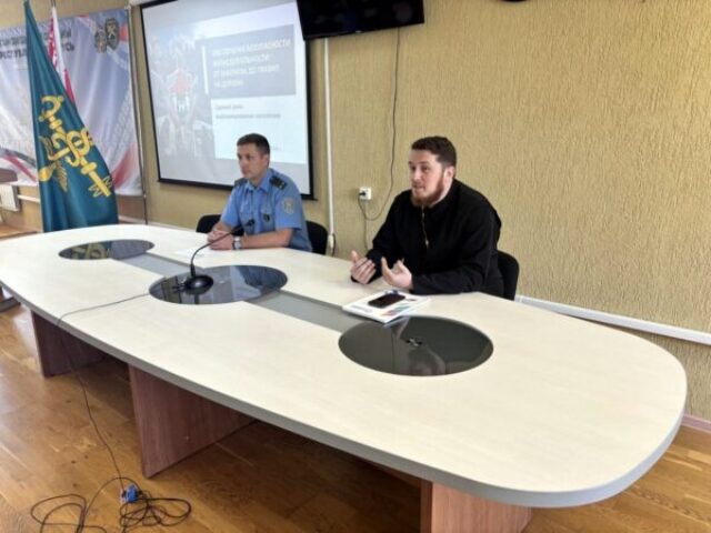 Иерей Георгий Совецкий встретился с работниками Витебской таможни
