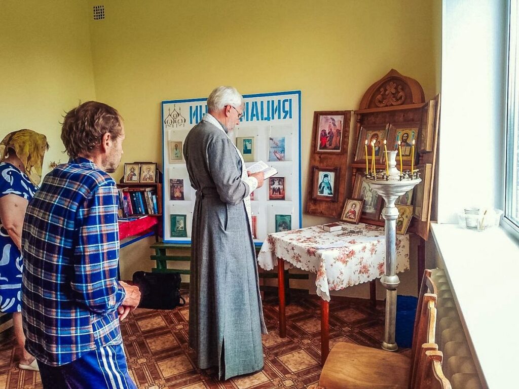 Иерей Сергий Федосеев отслужил молебен в Чашникской больнице