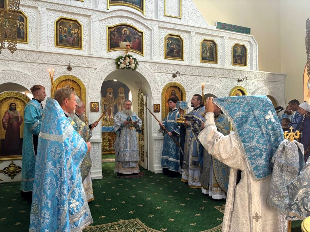 Архиепископ Димитрий возглавил престольный праздник в Троицком Марковом монастыре Витебска
