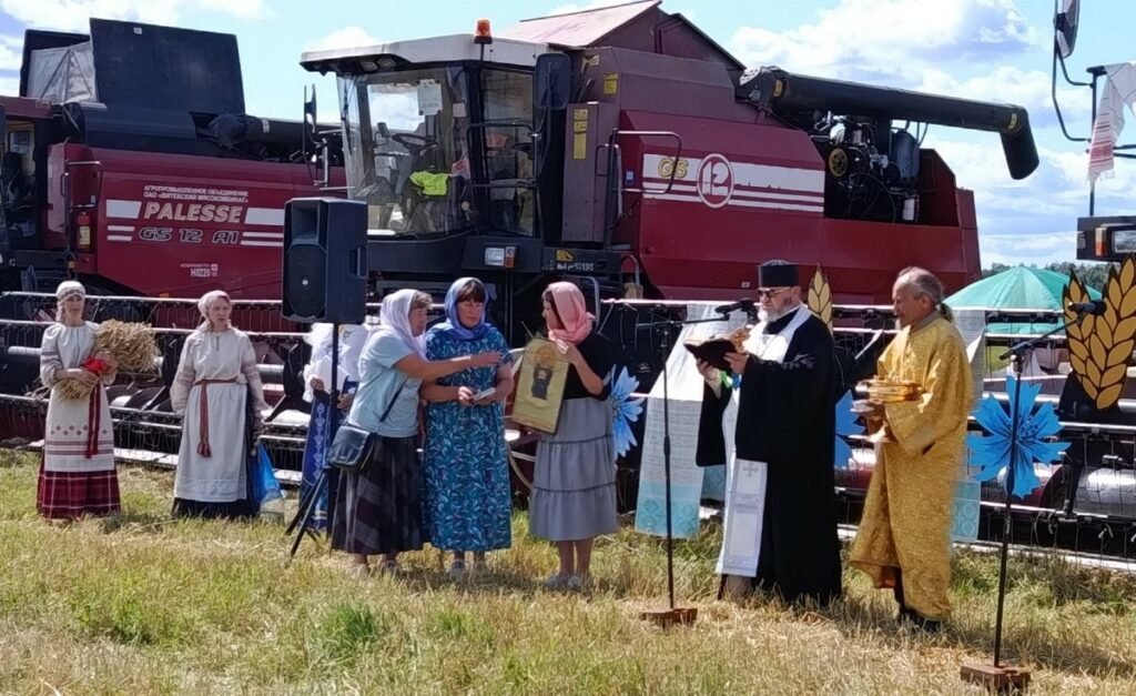 Протоиерей Феодор Пучинский принял участие в празднике хлеборобов "Зажинки"
