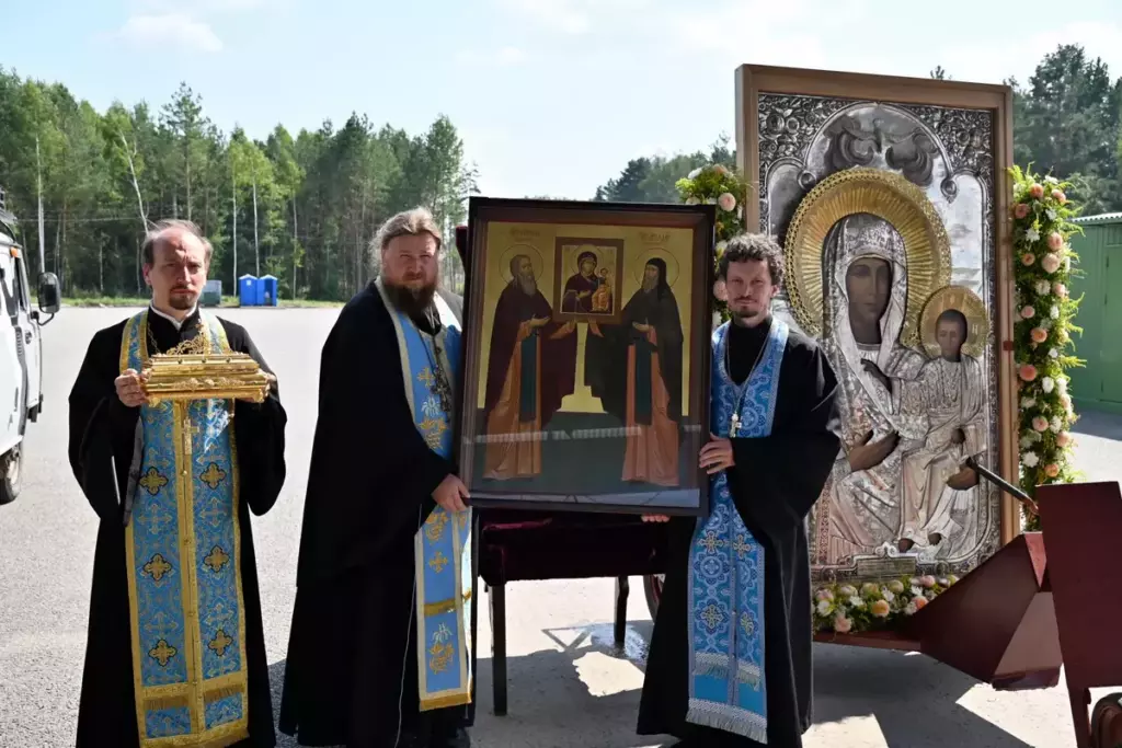 На границе России и Беларуси состоялась встреча ежегодного XXII Международного Одигитриевского крестного хода