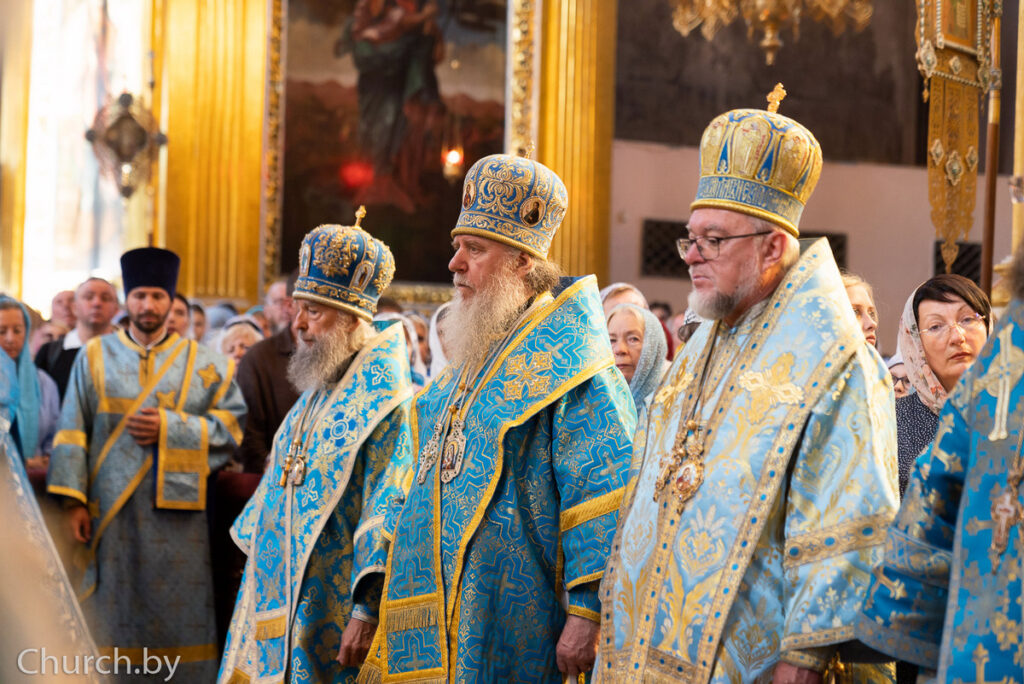 Архиепископ Димитрий сослужил Патриаршему Экзарху на Одигитриевских торжествах в Смоленске