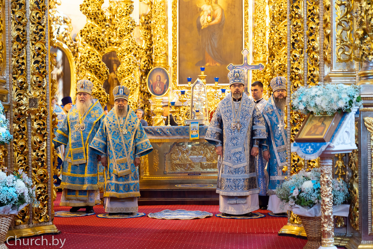 Архиепископ Димитрий сослужил Патриаршему Экзарху на Одигитриевских торжествах в Смоленске