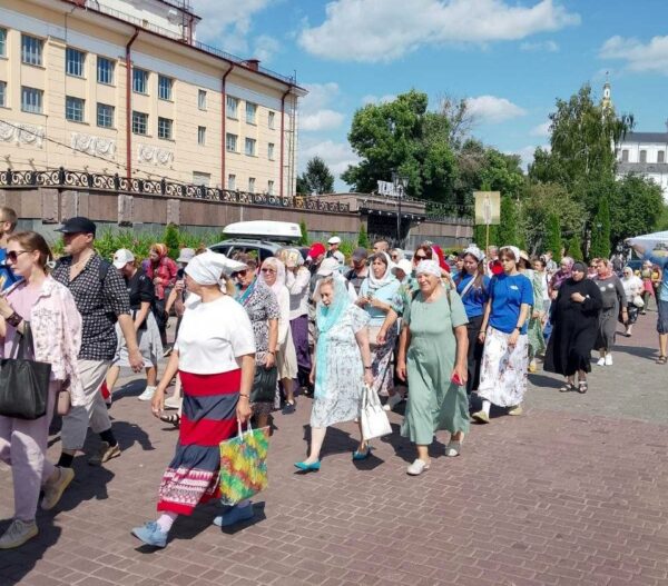 В Витебске стартовал Одигитриевский молодёжный крестный ход Витебск-Смоленск (2026)