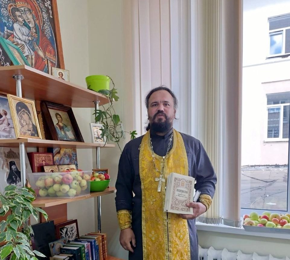 В праздник Преображения Господня иерей Николай Скобей посетил хоспис