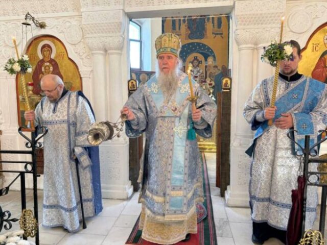 Архиепископ Димитрий возглавил всенощное бдение в Покровском кафедральном соборе Витебска