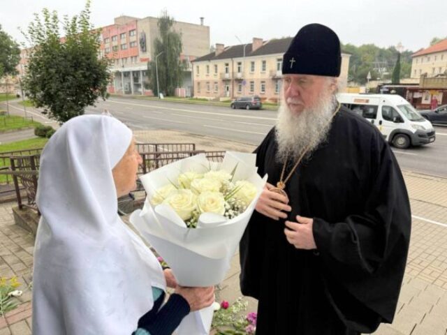 В Неделю 13-ю по Пятидесятнице архиепископ Димитрий возглавил Литургию в храме Рождества Пресвятой Богородицы Орши