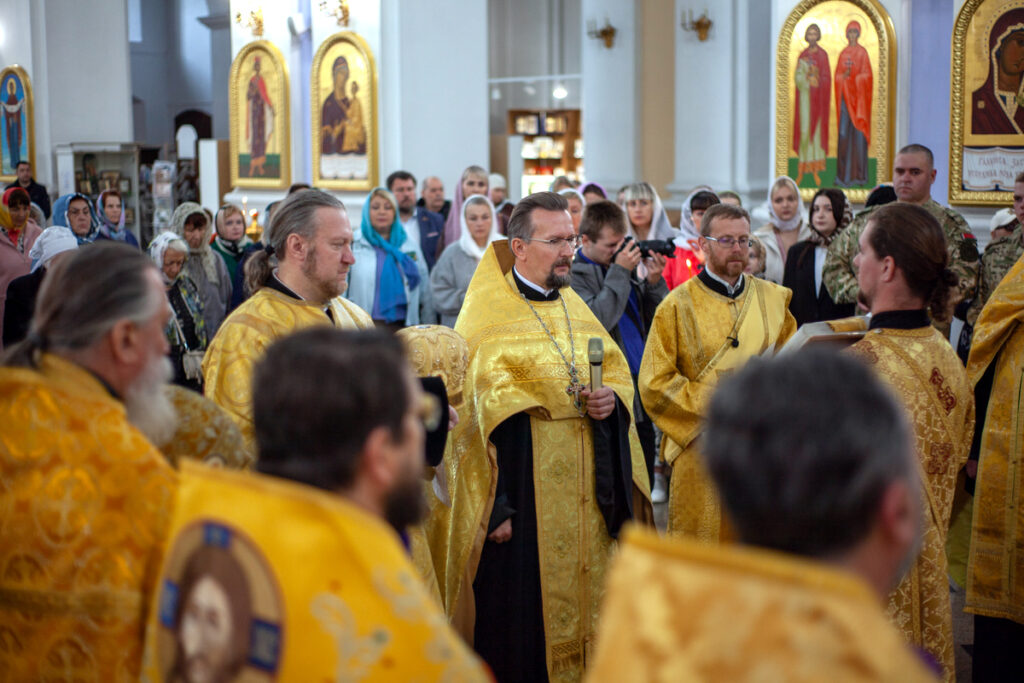 В Успенском кафедральном соборе прошел общегородской молебен "За единую Беларусь!"