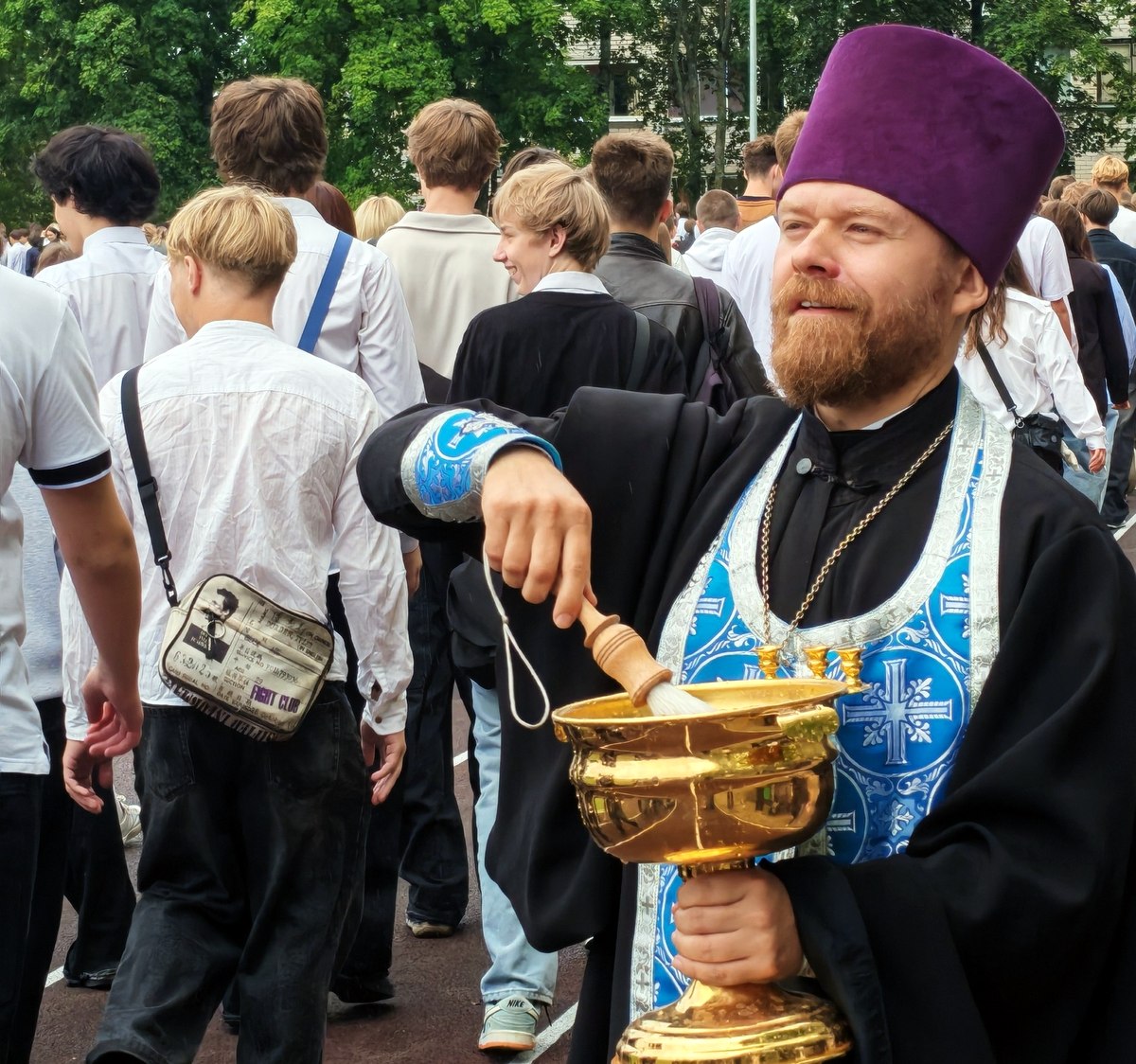 Иерей Дионисий Андреев посетил торжественную линейку в Витебском государственном техническом колледже