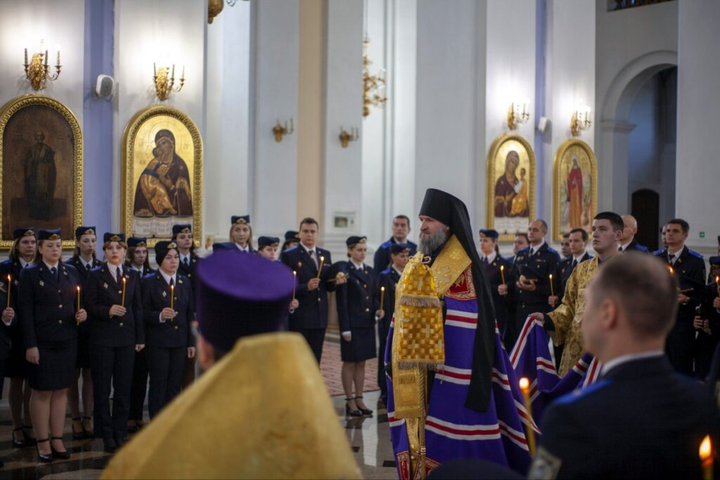 В Успенском кафедральном соборе Витебска состоялся благодарственный молебен по случаю Дня сотрудника органов предварительного следствия