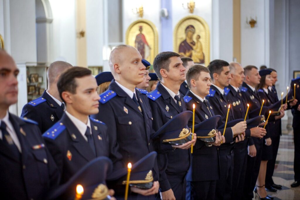 В Успенском кафедральном соборе Витебска состоялся благодарственный молебен по случаю Дня сотрудника органов предварительного следствия