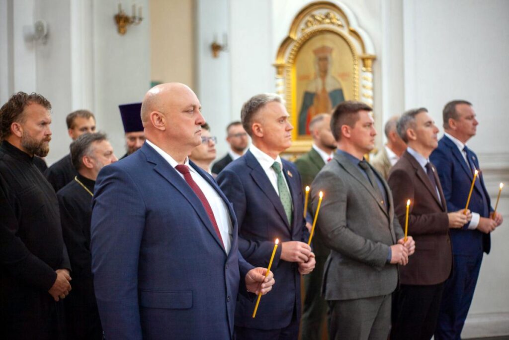 В Успенском кафедральном соборе прошел общегородской молебен "За единую Беларусь!"