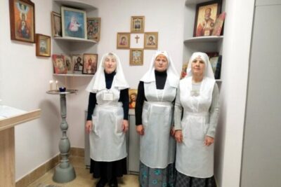 Сестры милосердия храма Рождества Христова Орши посетили Оршанский социальный пансионат "Счастливое долголетие"