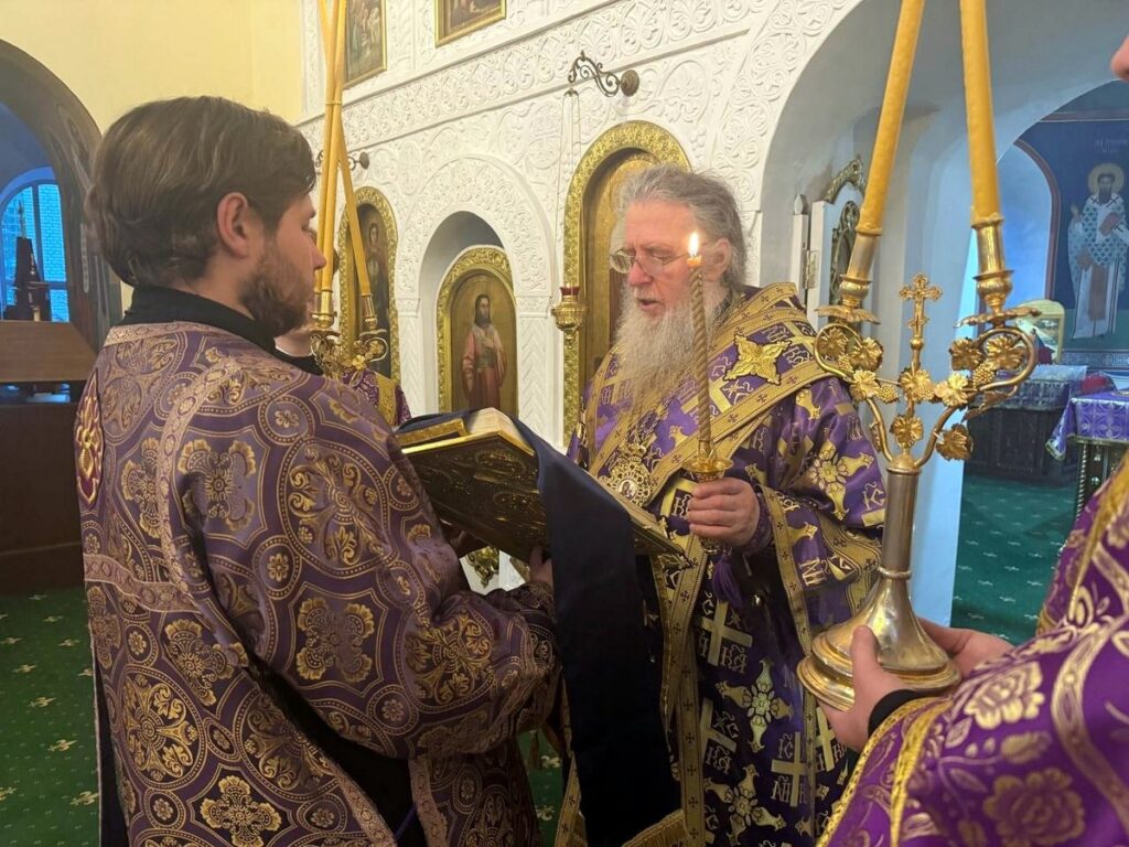 Архиепископ Димитрий возглавил всенощное бдение в Троицком Марковом монастыре Витебска