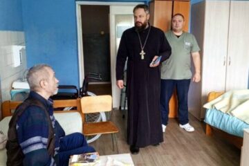 Иерей Андрей Денисов посетил подопечных Мошканской больницы сестринского ухода