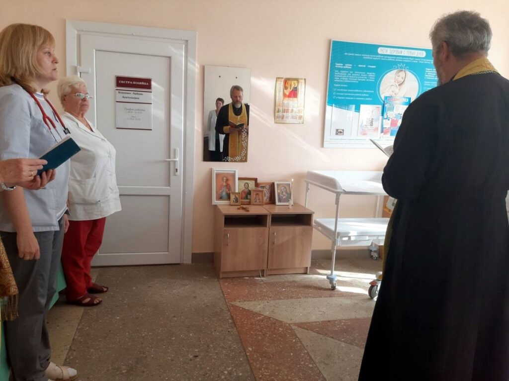 В Витебских медучреждениях совершили молебны о здравии детей