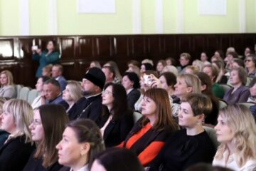 Протоиерей Сергий Лешкевич принял участие в торжественном мероприятии ко Дню учителя