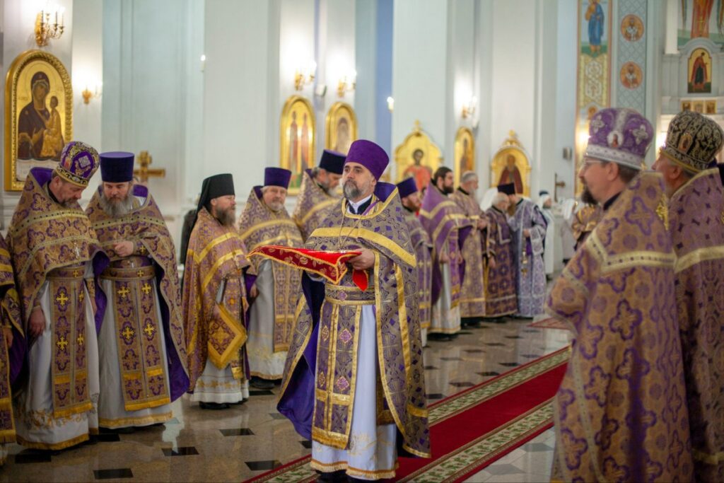 Архиепископ Димитрий совершил Литургию в день памяти святителя Димитрия Ростовского