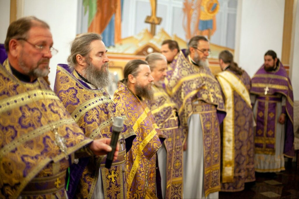 Архиепископ Димитрий совершил Литургию в день памяти святителя Димитрия Ростовского