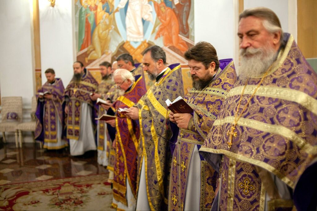 Архиепископ Димитрий совершил Литургию в день памяти святителя Димитрия Ростовского
