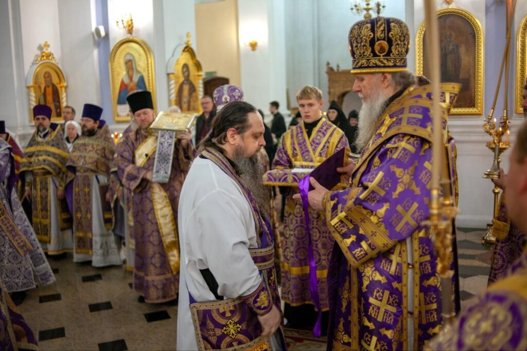 Архиепископ Димитрий совершил Литургию в день памяти святителя Димитрия Ростовского