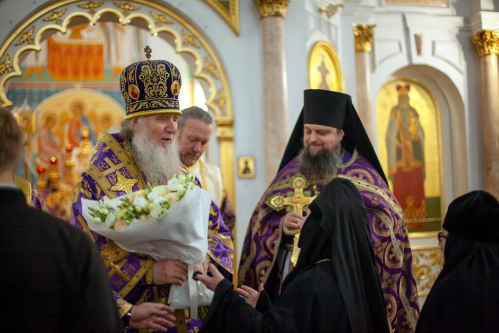 Архиепископ Димитрий совершил Литургию в день памяти святителя Димитрия Ростовского