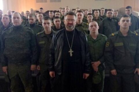 Иерей Сергий Денищиц рассказал военнослужащим о празднике Воздвижения Креста Господня