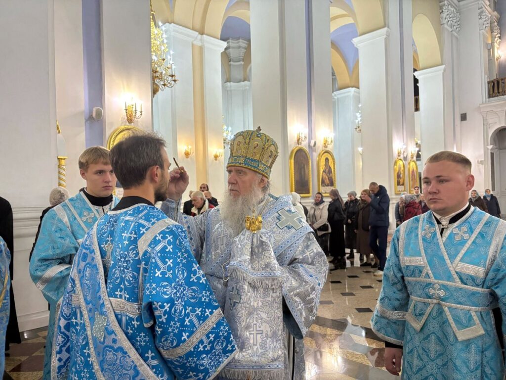 Архиепископ Димитрий возглавил всенощное бдение в Успенском кафедральном соборе Витебска