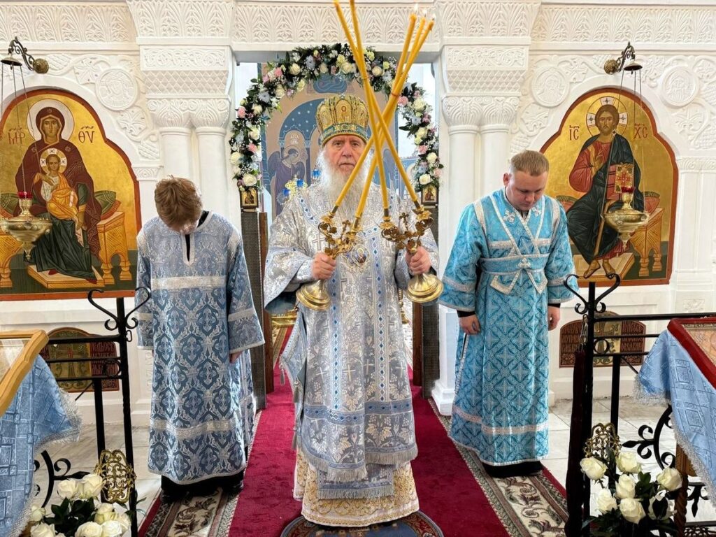 Архиепископ Димитрий возглавил Престольный праздник в Покровском кафедральном соборе Витебска