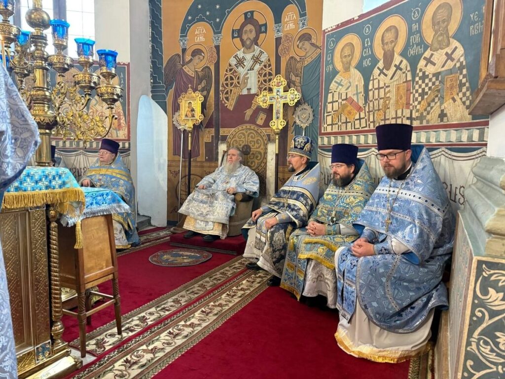 Архиепископ Димитрий возглавил Престольный праздник в Покровском кафедральном соборе Витебска