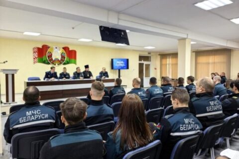 Иерей Димитрий Савушкин выступил перед спасателями на едином дне информирования