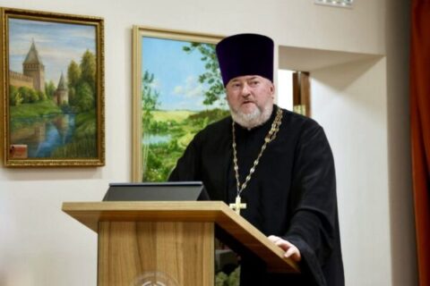Иерей Александр Кононович провел открытый диалог на тему "Православная семья в  глазах Церкви"