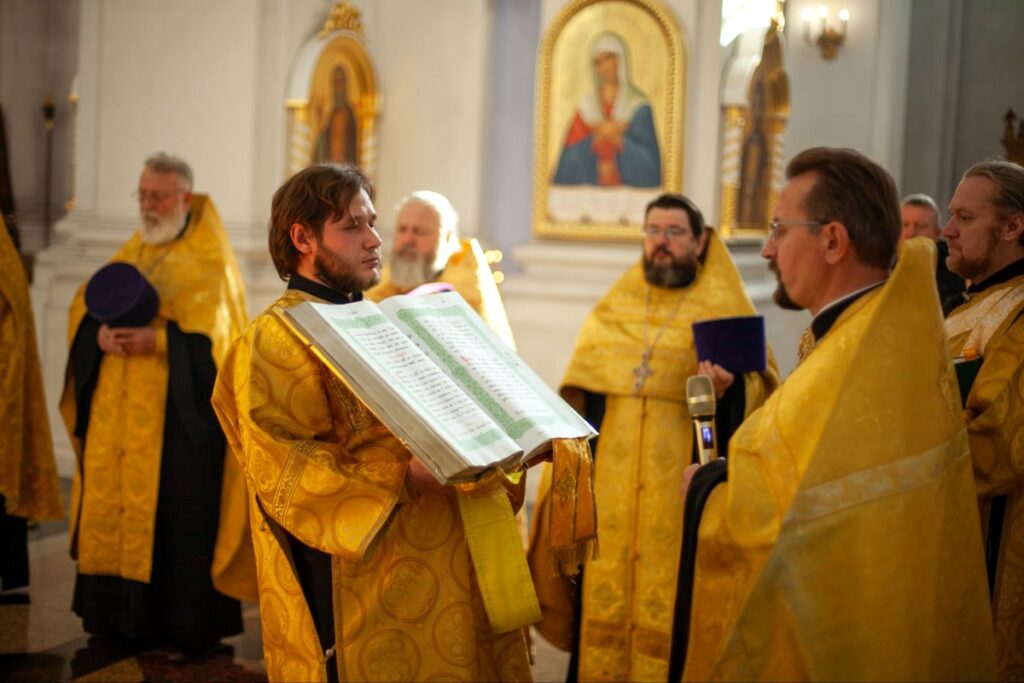 В Успенском кафедральном соборе Витебска прошел молебен к 110-летию белорусской милиции